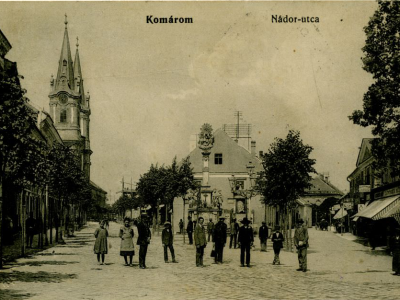 A Szentháromság szobor 1914-ben