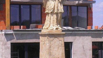 Die Statue des heiligen Johannes Nepomuk 