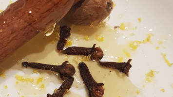 Hogyan készült régen a mézeskalács a Dunamentén?