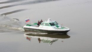 Kravany nad Dunajom-Lábatlan ferry