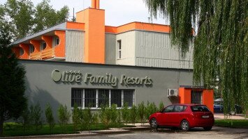 Olive Family Resort***