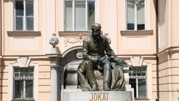 Statue of the Hungarian writer, Mór Jókai