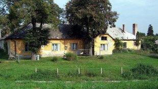 The former mansion of the family Hroššo